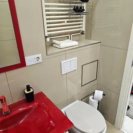 Luxury Paul Green, Private & Accessible Apartment